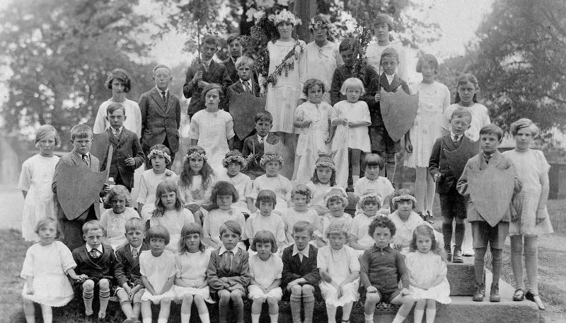 Cast of school play in the 1950's